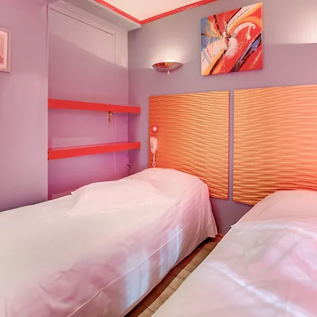 Alfred Gare Du Nord Parigi