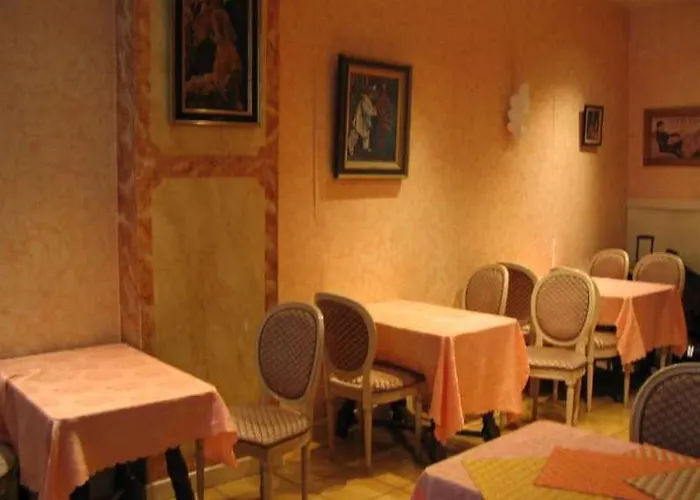 Hotel Alfred Gare Du Nord 3*